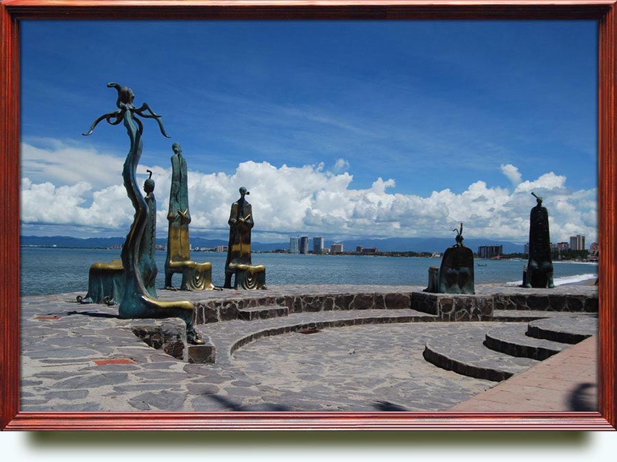 Alejandro Colunga (b. 1948 in Guadalajara, Jalisco, Mexico). La Rotonda del Mar. 1996. Bronce. Parte de la obra de Alejandro Colunga, en el malecón del Puerto de Vallarta (Bronze. Part of monumental group of 8 sculptures, permanently installed along circumference at the embankment of Puerto Vallarta, Jalisco. Mexico).