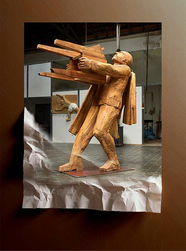 Francisco Leiro Lois (b. 1957 in Cambados, Pontevedra, España). Mudanza (Transmigration / , ).2010. Madera pinotea (Wood of Pine / ). 115×170×115 cm. Exhibited «Francisco Leiro: Escultura» in Marlborough Gallery, Madrid (october – december 2010).