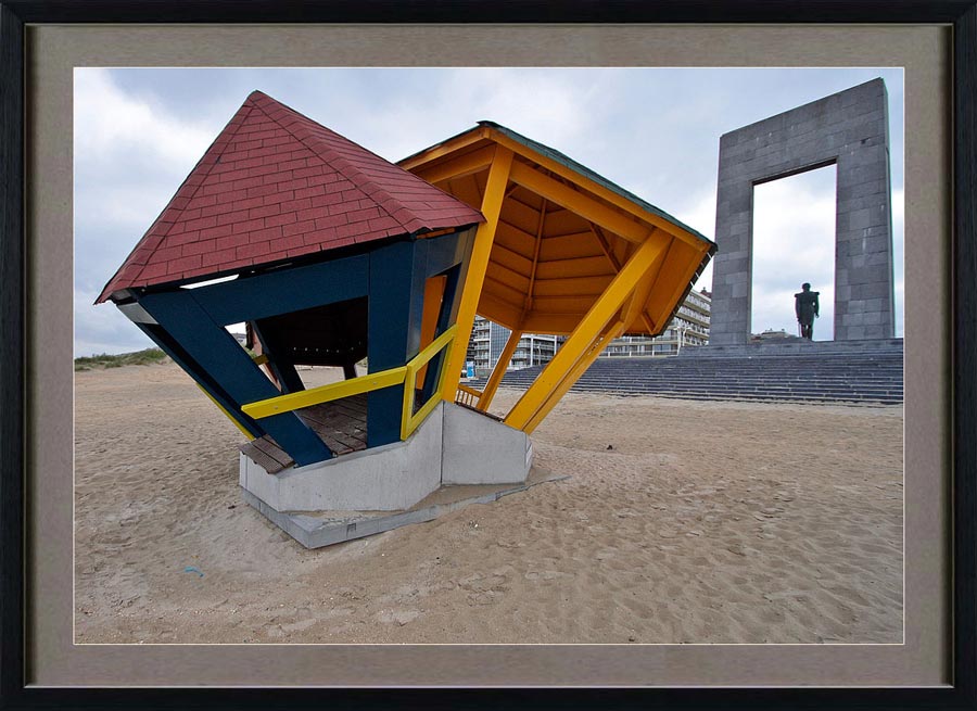 Jason Meadows. Wild shore trilogy. De Panne, Belgium. http://www.flickr.com/photos/artshooter/